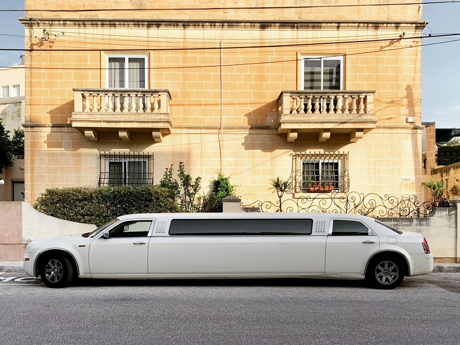 Chrysler Stretch Limo wedding chauffeur Melbourne